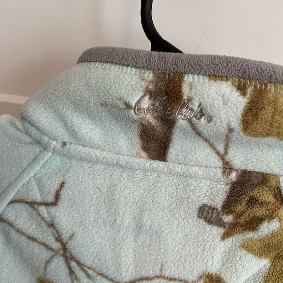 Cabelas, ladies, fleece jacket. Small. Outdoors, hunting, camping, fall, winter - Picture 9 of 9